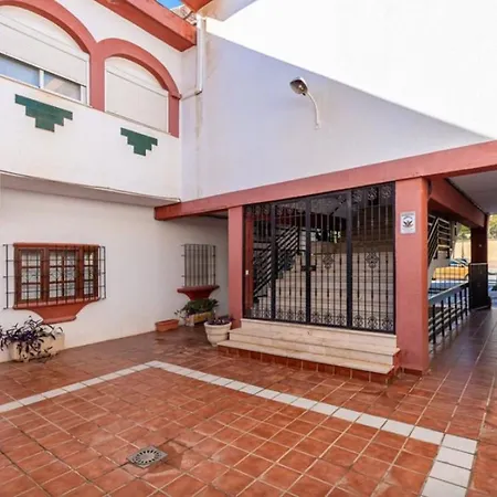 In Carihuela 300 Mt From Promenade Torremolinos